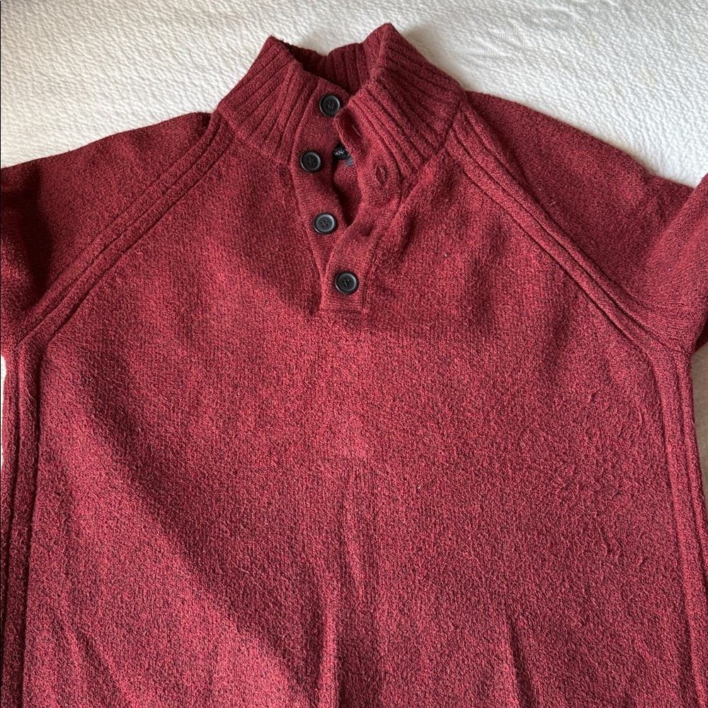 Banana Republic Cotton Maroon Sweater With Oversized Buttons. Size L